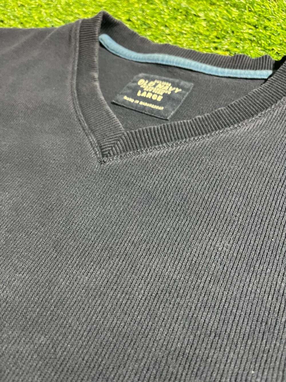 Old Navy V-Neck Sweater Size Large Black Ribbed Knit Pullover